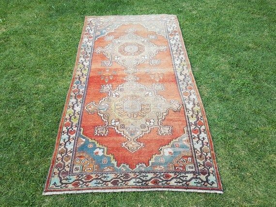 134 x 246 cm // 4'4'' x 8'1'' Oushak Rug, Vintage Turkish Old Oushak Rug, Distressed Oushak Rug, Low | Etsy (US)