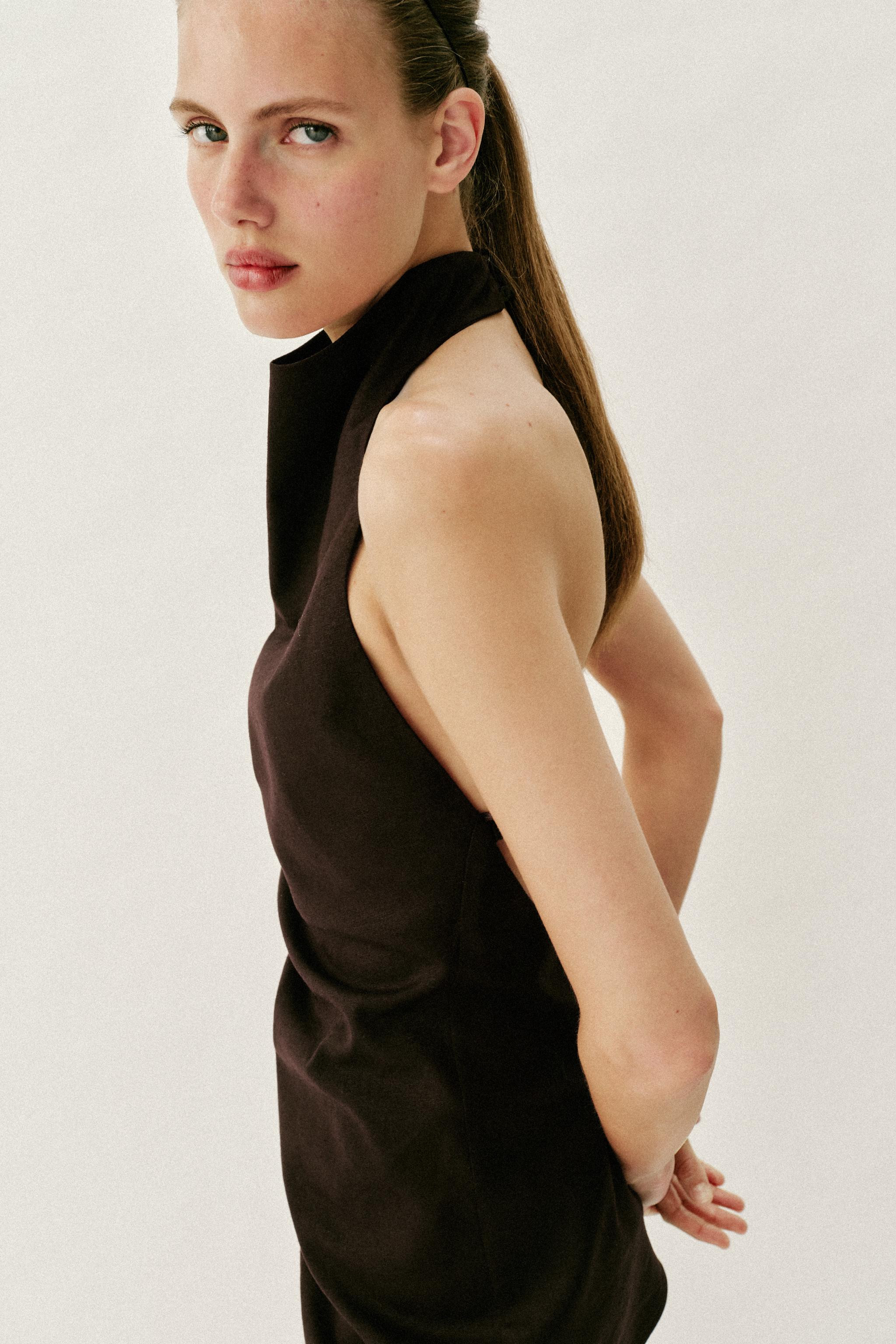 LINEN HALTER TOP | Zara US