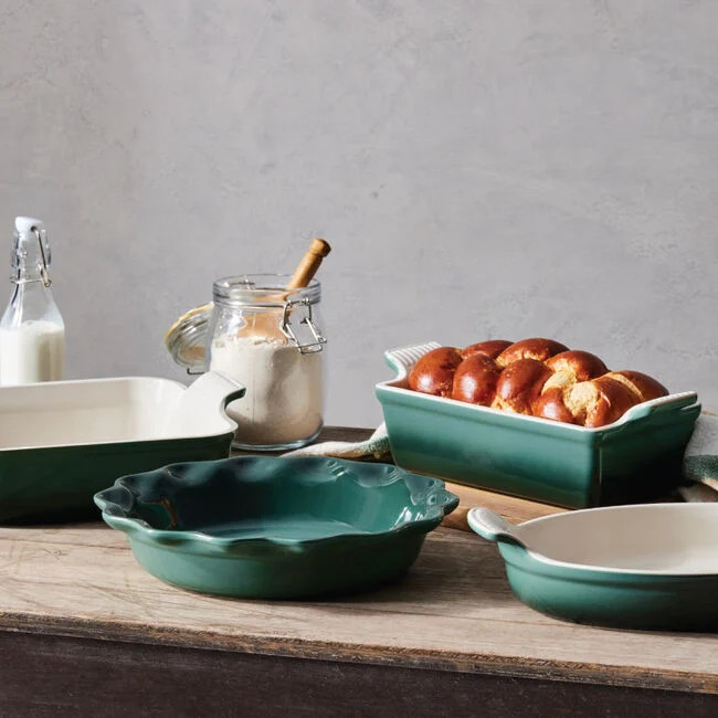 Heritage 4-Piece Bakeware Essentials Set | Le Creuset