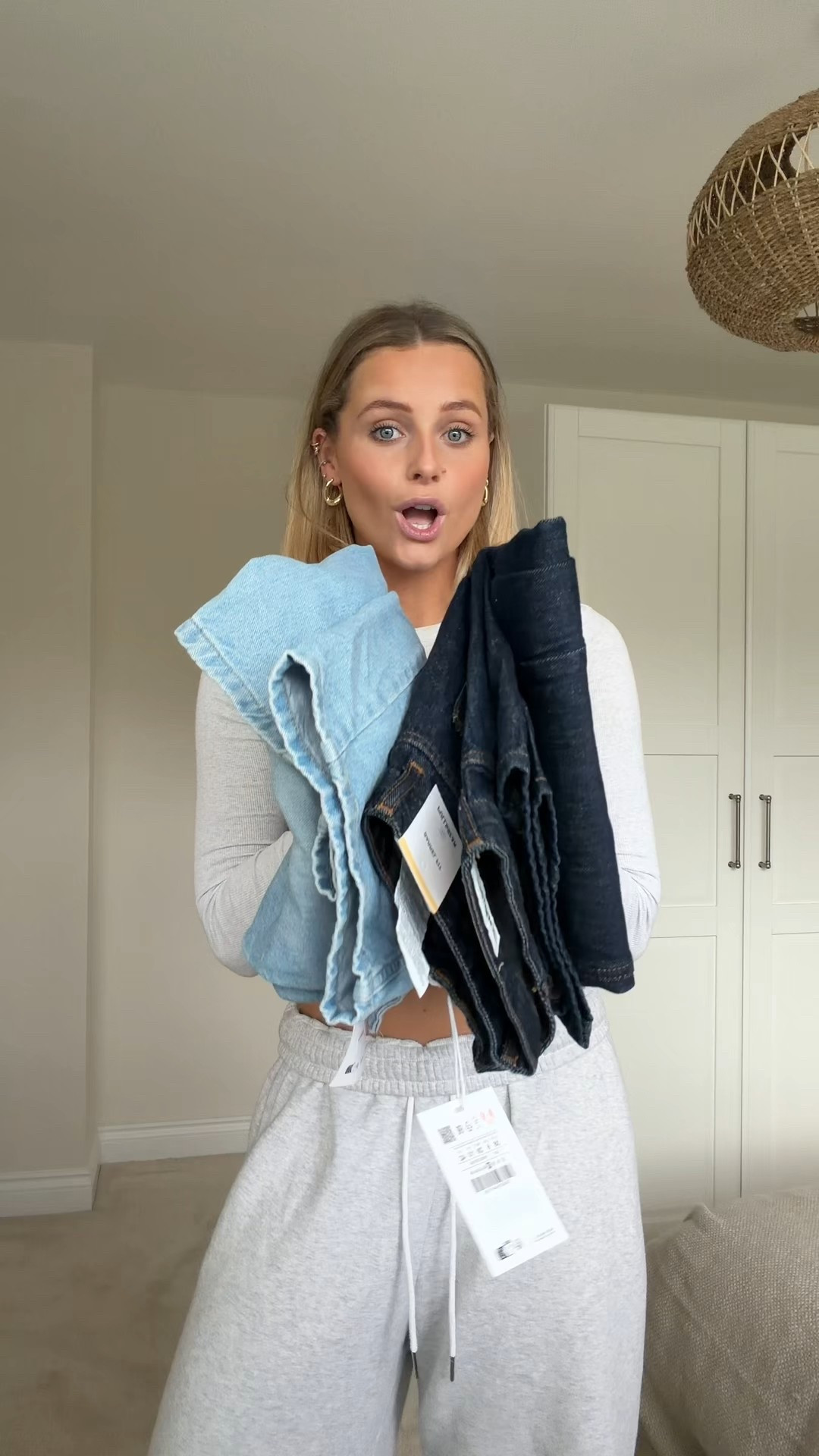 Pull & Bear Jean Try On👖🤍 exact ones are linked below - they come in 3 diff shades, I have the navy and pale blue shade xx 

#LTKuk #LTKspring #LTKjeans