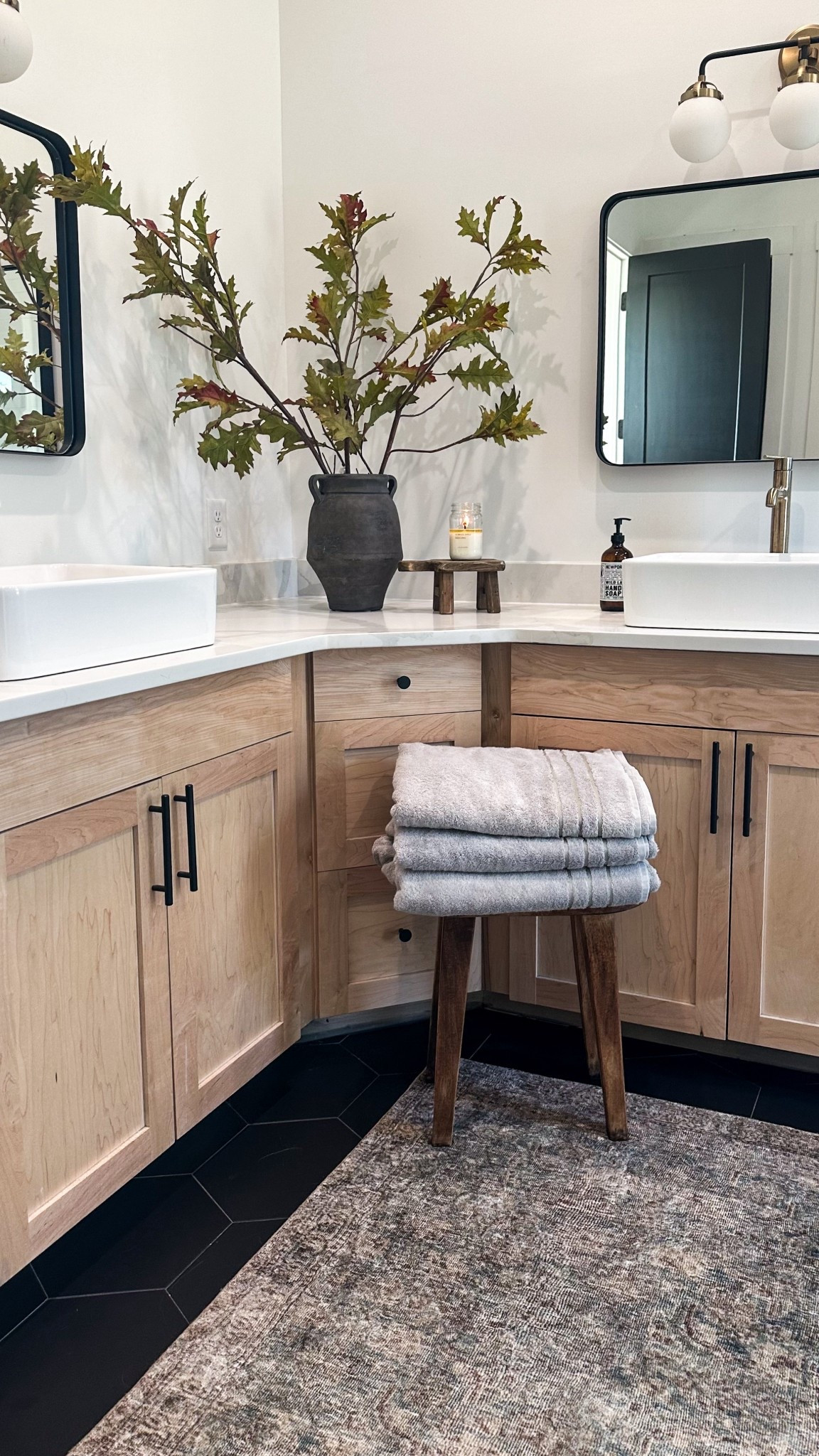 If you’ve never tried Cariloha towels… they’re one of those little luxuries that make everyday routines feel elevated. Soft, plush, crazy absorbent — and honestly one of my go-to gifts for family because everyone loves a good upgrade in their bathroom.

I’m stocking up for Christmas and using my code THELITTLEBIRD40 to save 40% off your entire order. Such an easy, practical, luxury-feeling gift idea.

#ad #livecariloha

#LTKHome #LTKSaleAlert #LTKHoliday