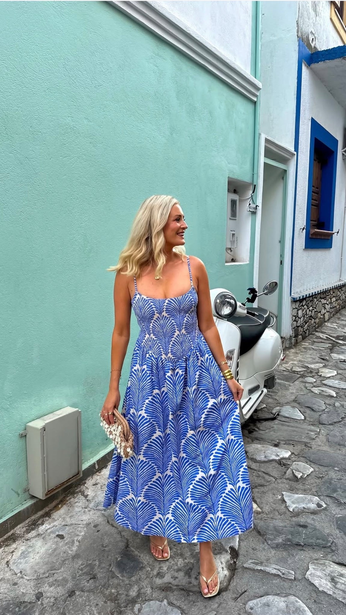 Greece outfit inspo 💙

Holiday dress, Abercrombie, Greece outfit 

#LTKdresses #LTKsummer #LTKuk