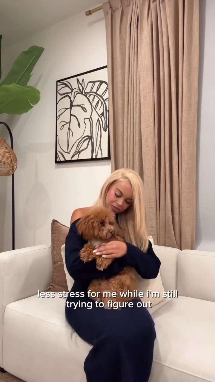 I don’t want any judgment… but I still haven’t mastered how to potty train my toy poodle aka Chanel Since I discovered @earthrated products on Amazon last year, I haven’t looked back– so until we figure this out (we’re trying!), it’s the pee pad life for us. At least these ones make it easy on a girl!!!  

 