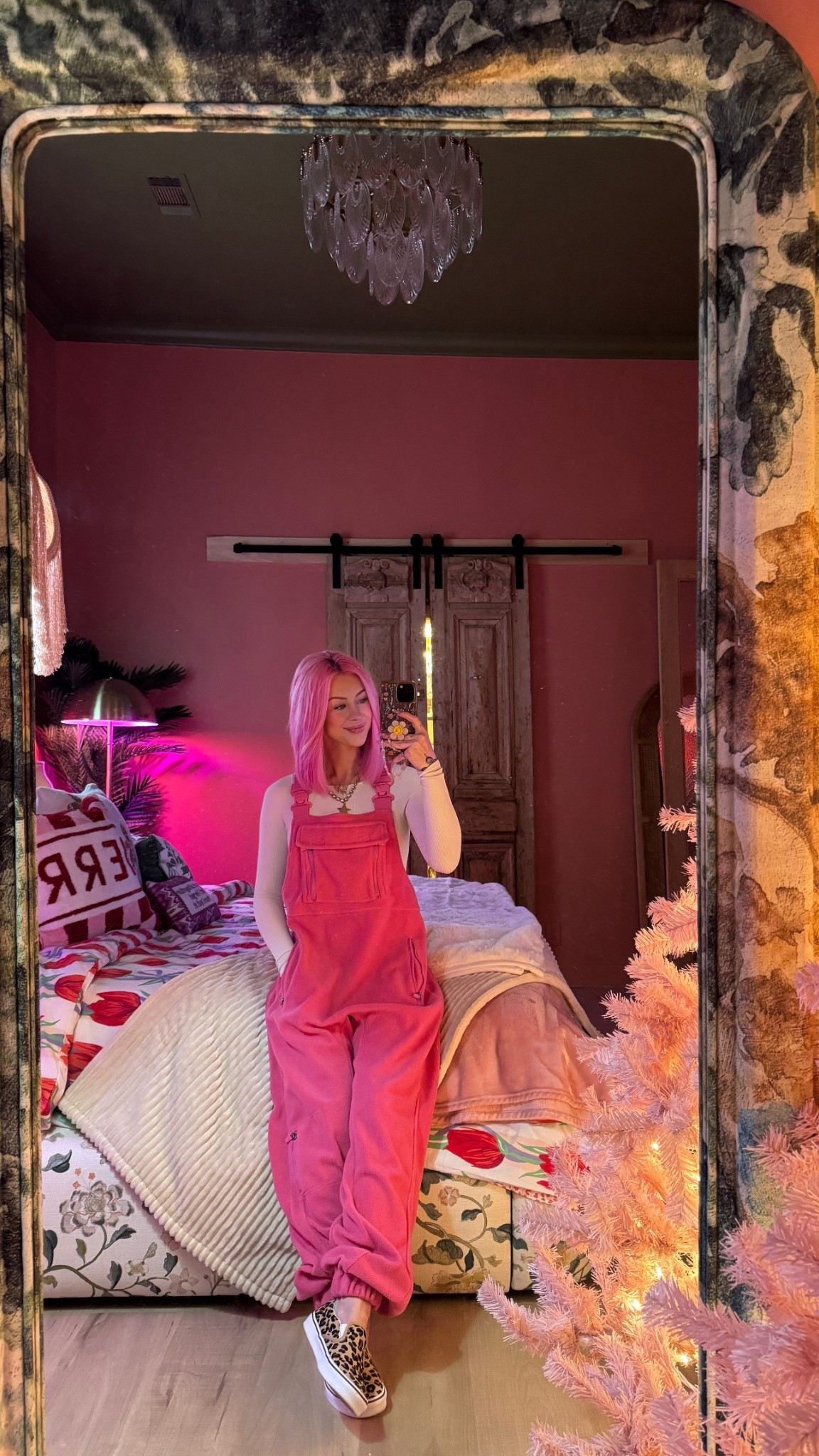 overalls that feel like a down comforter 👌🏻 
linked other brands 🫶🏻