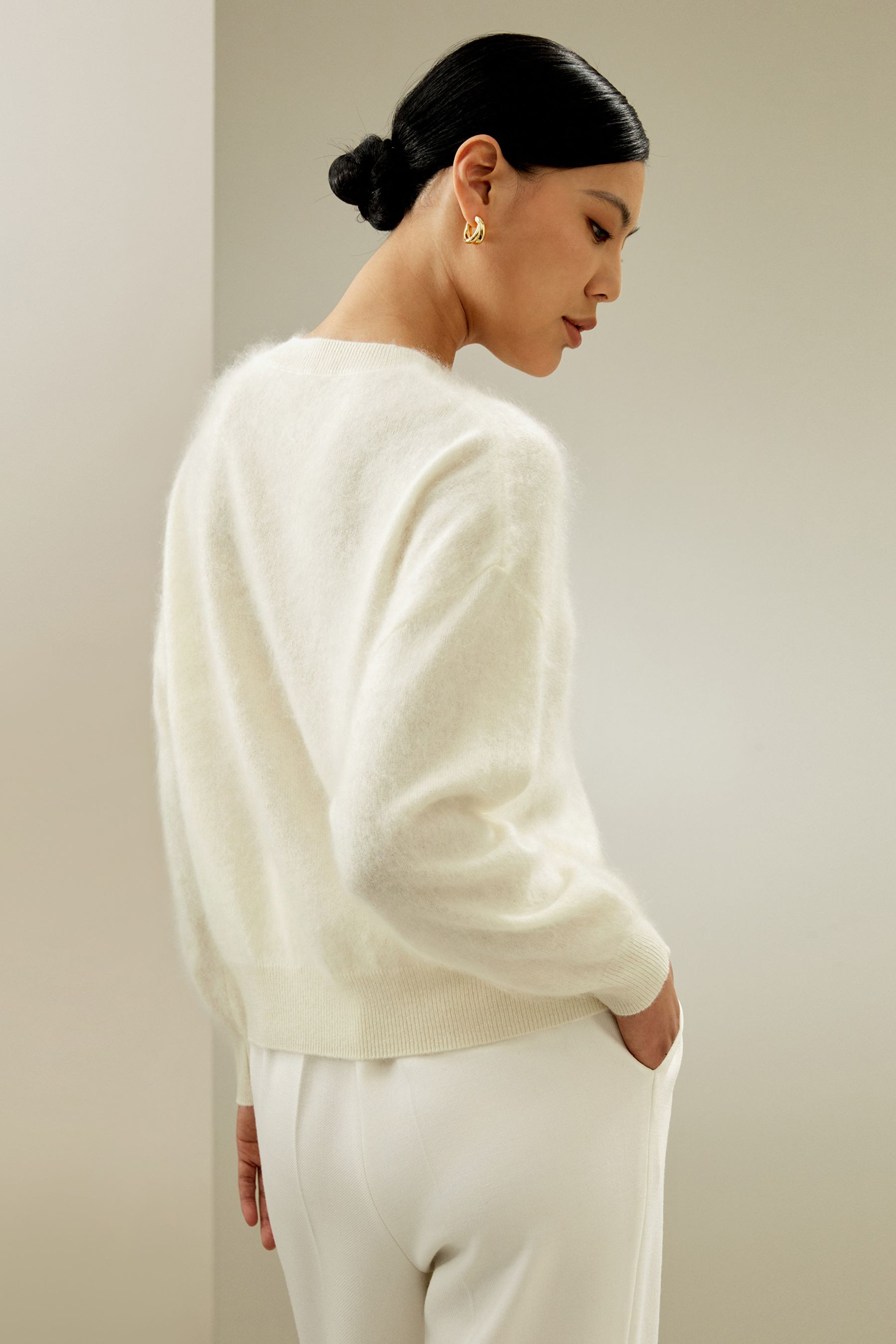 Relaxed Drop-Shoulder Cashmere Sweater | LILYSILK