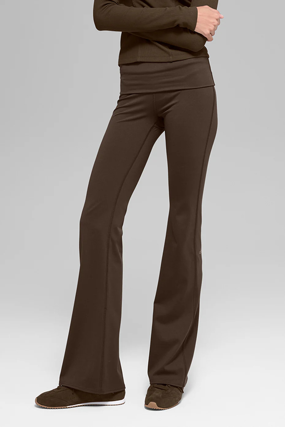 ALO Softsculpt Foldover Flare Legging in Espresso Brown, Size: Small | Alo Yoga (US)