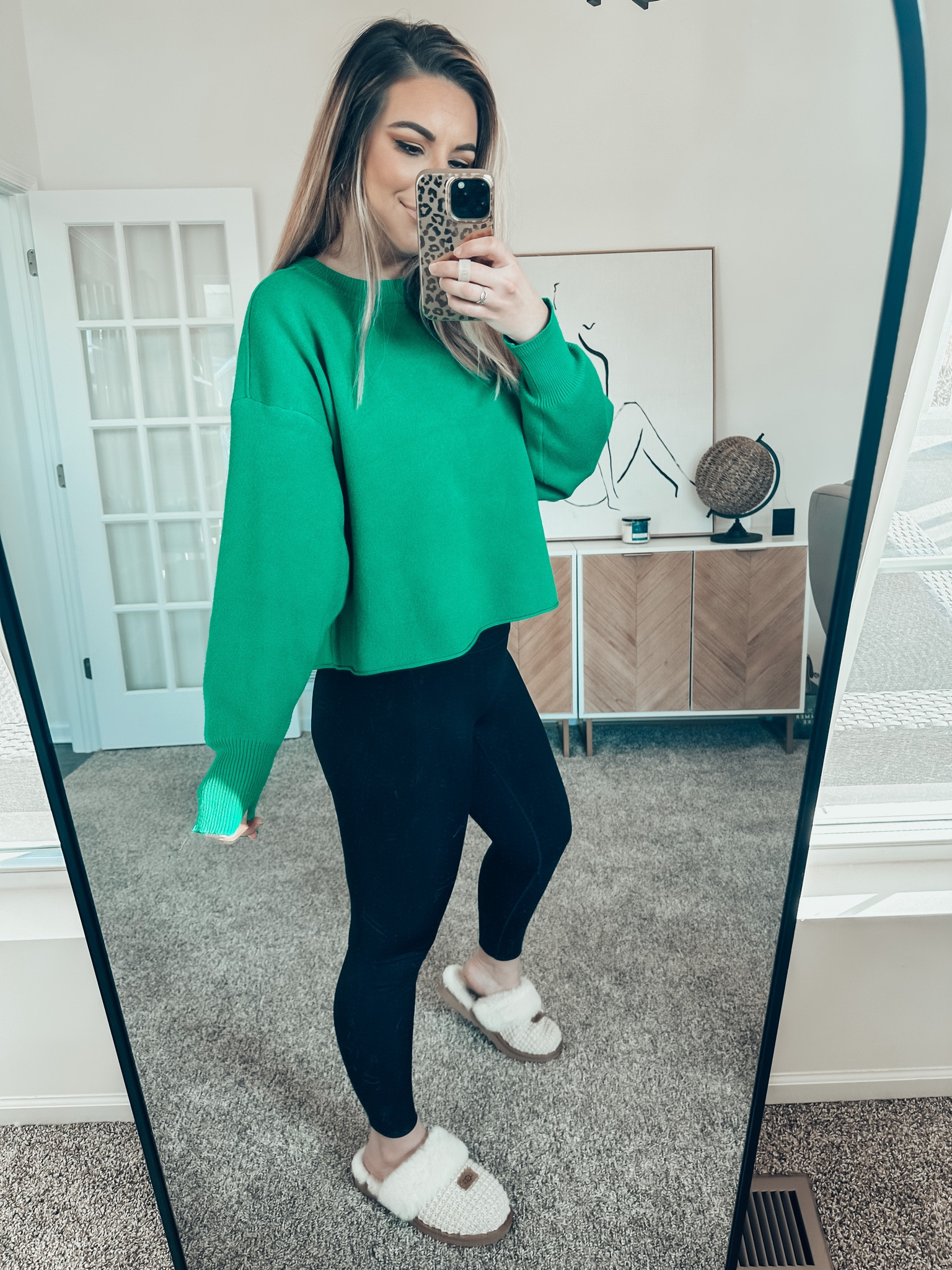 Bright green sweater, leggings, slippers, uggs, Amazon 

Sweater: M TTS
Leggings: M TTS 
Ugg Slippers: 8 TTS

#LTKshoecrush #LTKstyletip #LTKFind