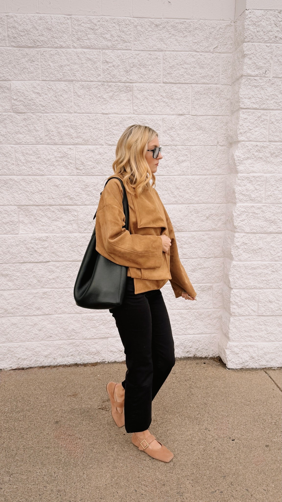 I've been waiting for this weather to finally pull out my suede jacket and I'm absolutely obsessed with how this spring outfit turned out.

The combo of ballet flats + jeans + a buttery suede jacket is so chic, comfy and easy! 
@Zara  jacket
@Avara Avara pants
@Vivrelle  bag
@Macys  flats

Spring outfits 2026 • spring fashion • ballet flats outfit • spring ootd • everyday chic
Spring outfit ideas • ballet flats outfit • everyday chic • spring fashion 2026 • effortless style • casual chic • spring ootd • elevated basics • women's fashion inspo • outfit formula 

#LTKootd #LTKSaleAlert #LTKgrwm