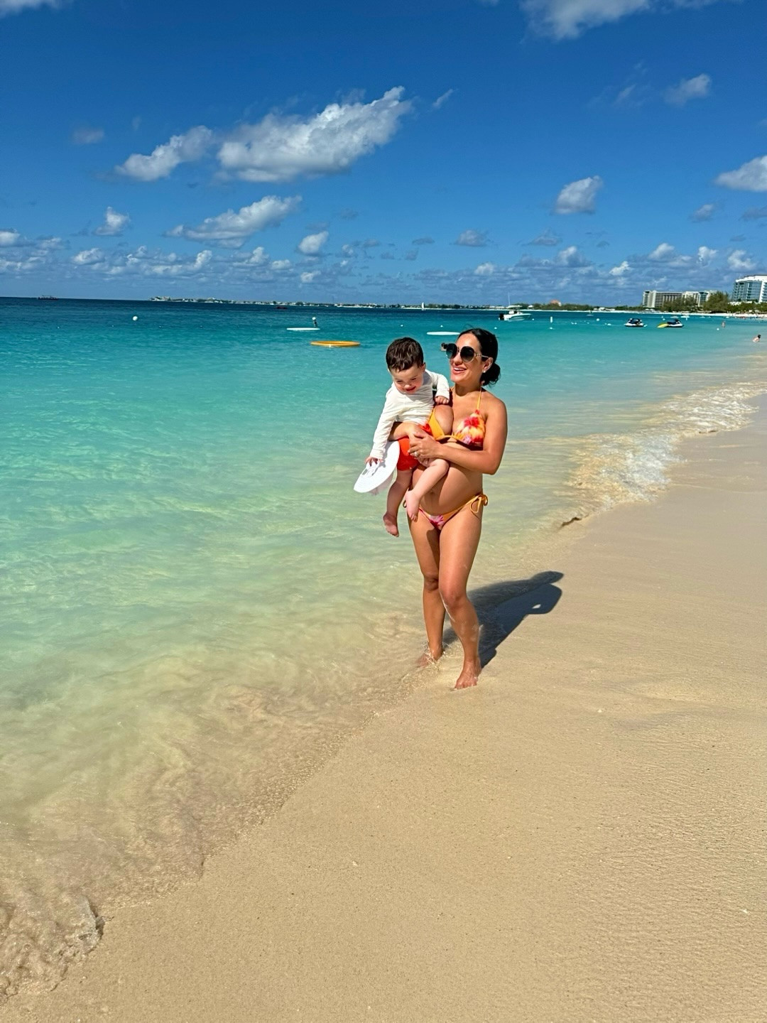 Island Mama 🏝️

#grandcayman #caymanislands #sevenmilebeach #caribbeanlife