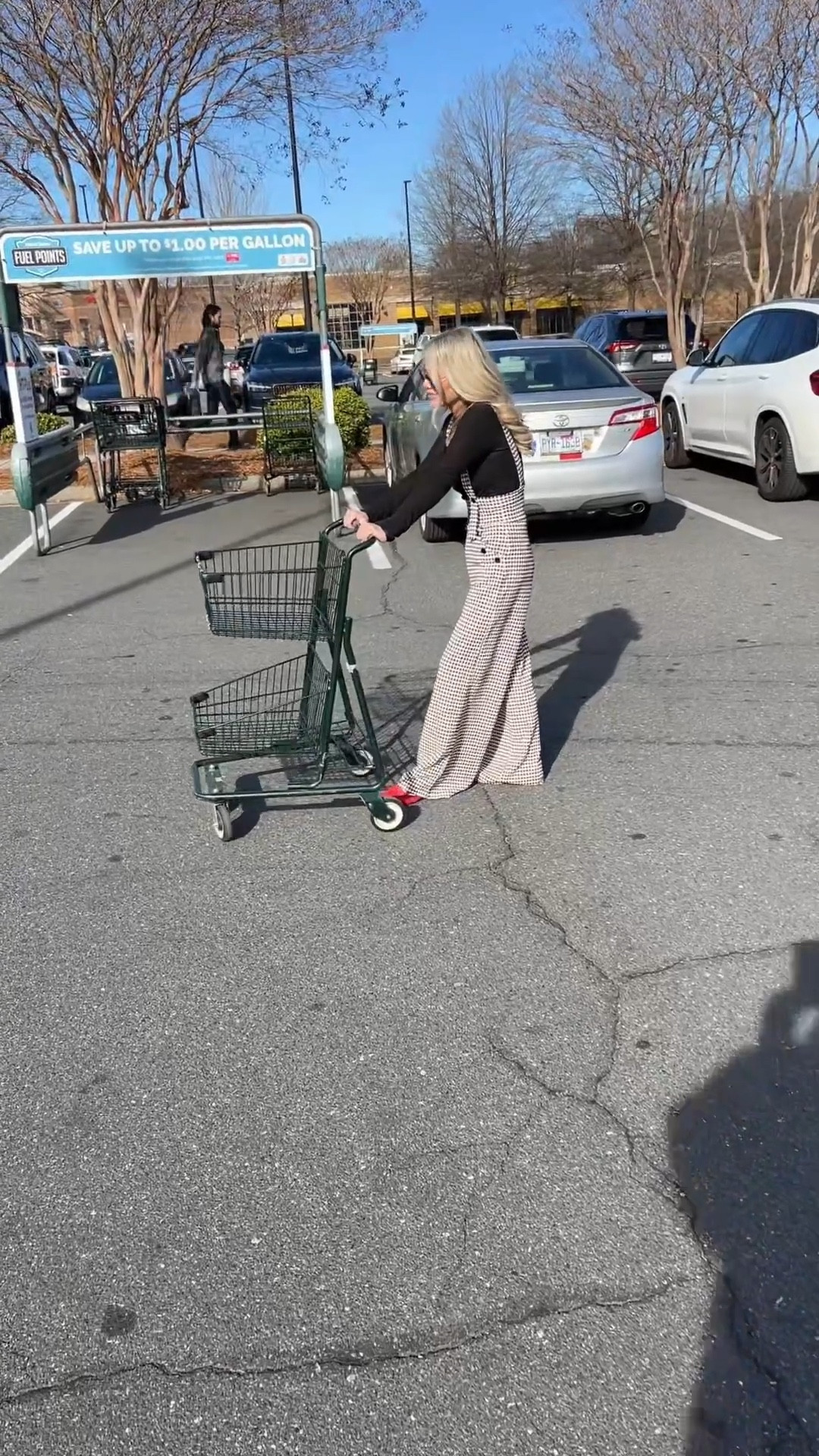 Houndstooth Suspender Pants! Loving these lightweight pants with pockets! They have stretch! #ootd # overalls #whattowear #outfitinspo

#LTKFindsUnder50 #LTKootd #LTKOver40