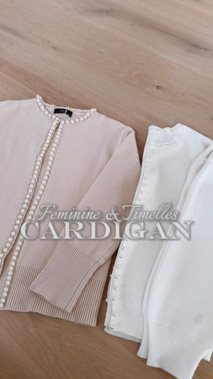 Feminine and timeless carding 
I have been wearing this cardigan for theee years in a row then I just got a new one!
The fabric is ultra stretchy and comfortable, feel amazing on the skin!
Shade apricot 
Fits true to size and im wearing size small