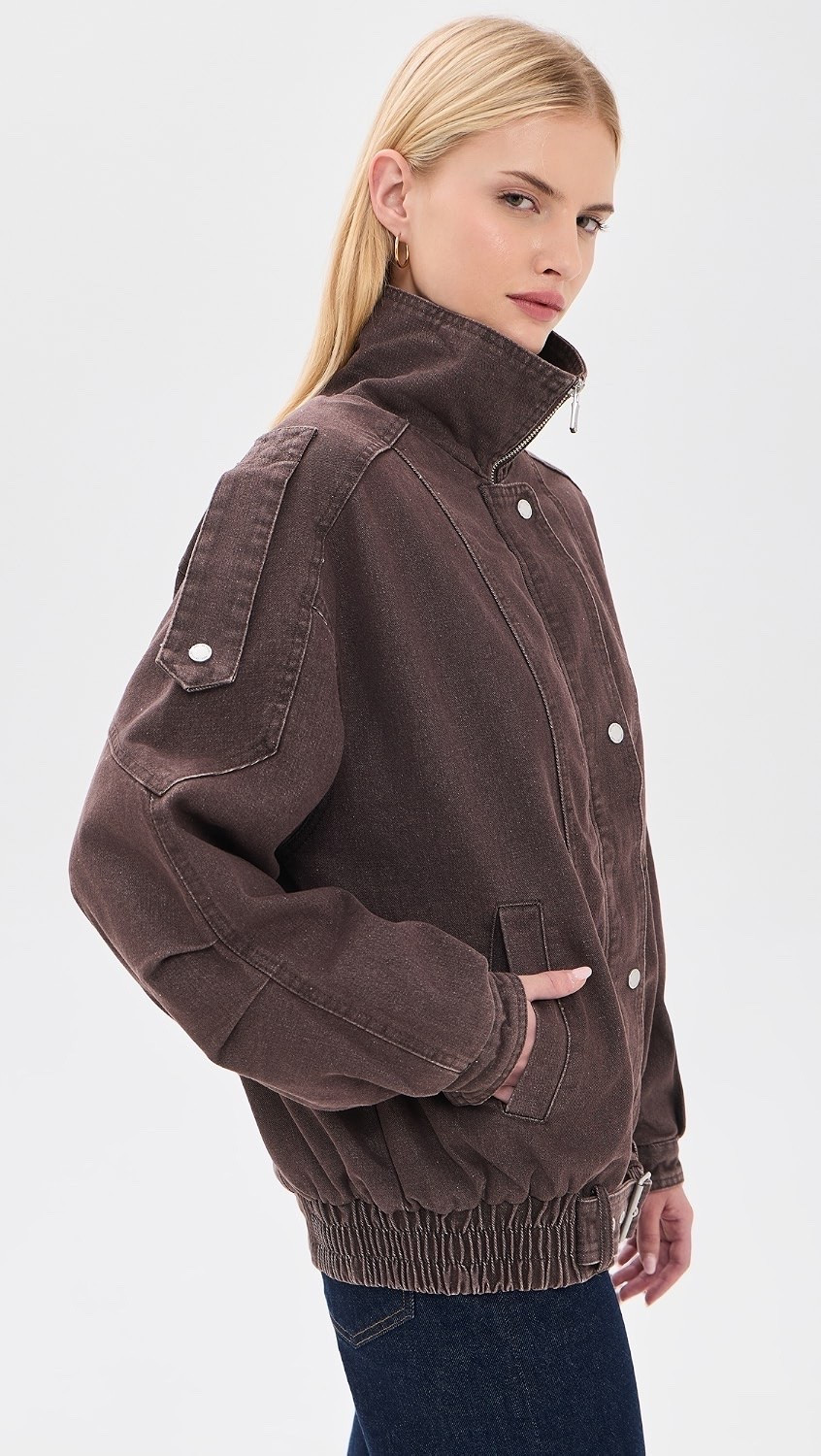 Avec Les Filles
Combo Collar Belted Hem Bomber

This bomber from Avec Les Filles features a removable faux fur collar, a collared neck, long sleeves with button cuffs, and an elastic hem with adjustable buckle strap.

#LTKootd #LTKTravel #LTKWorkwear