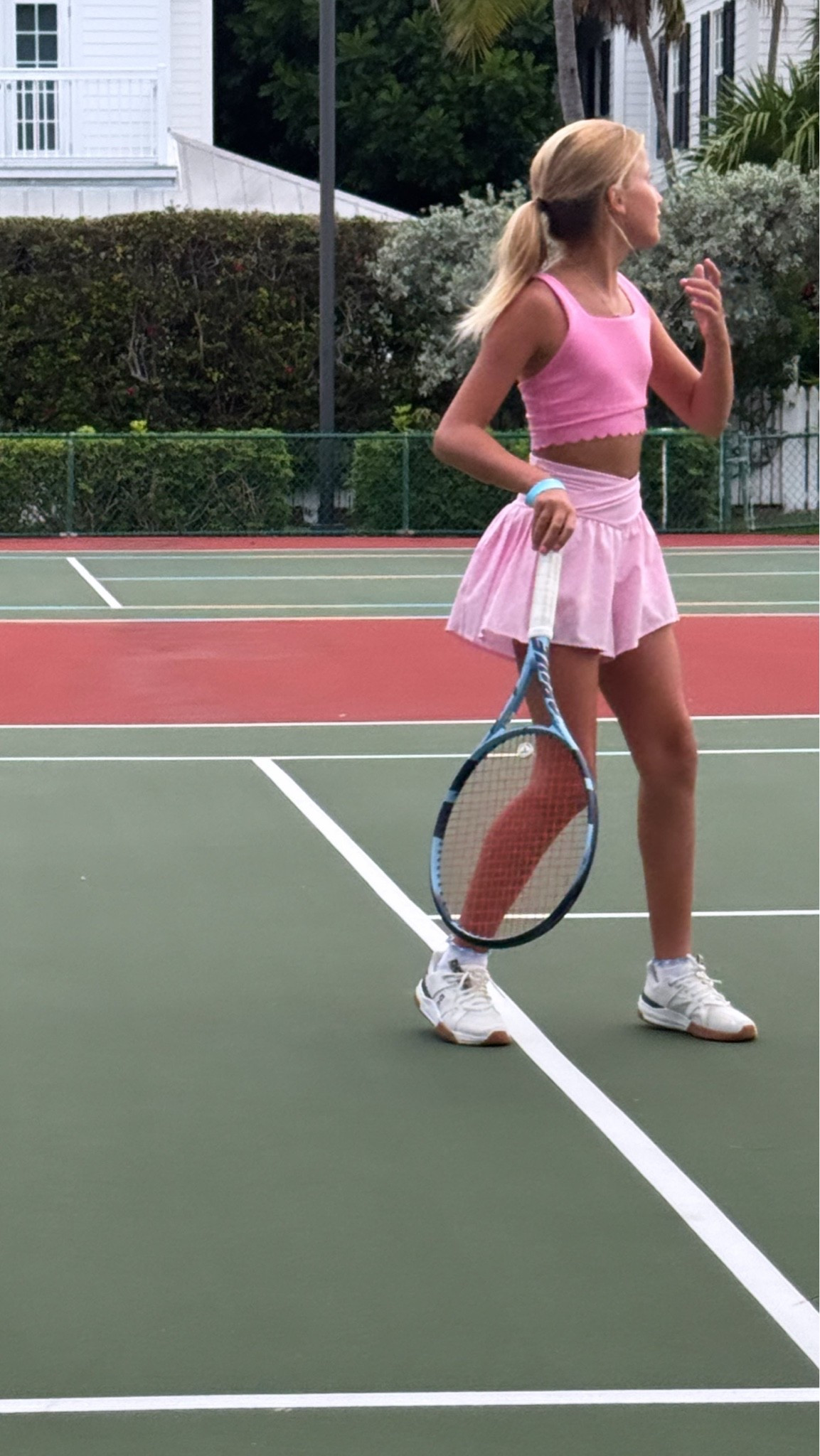 Cutest pink set XXS in sweatshirt and shorts, 10/12 in scallop sports bra 🩷