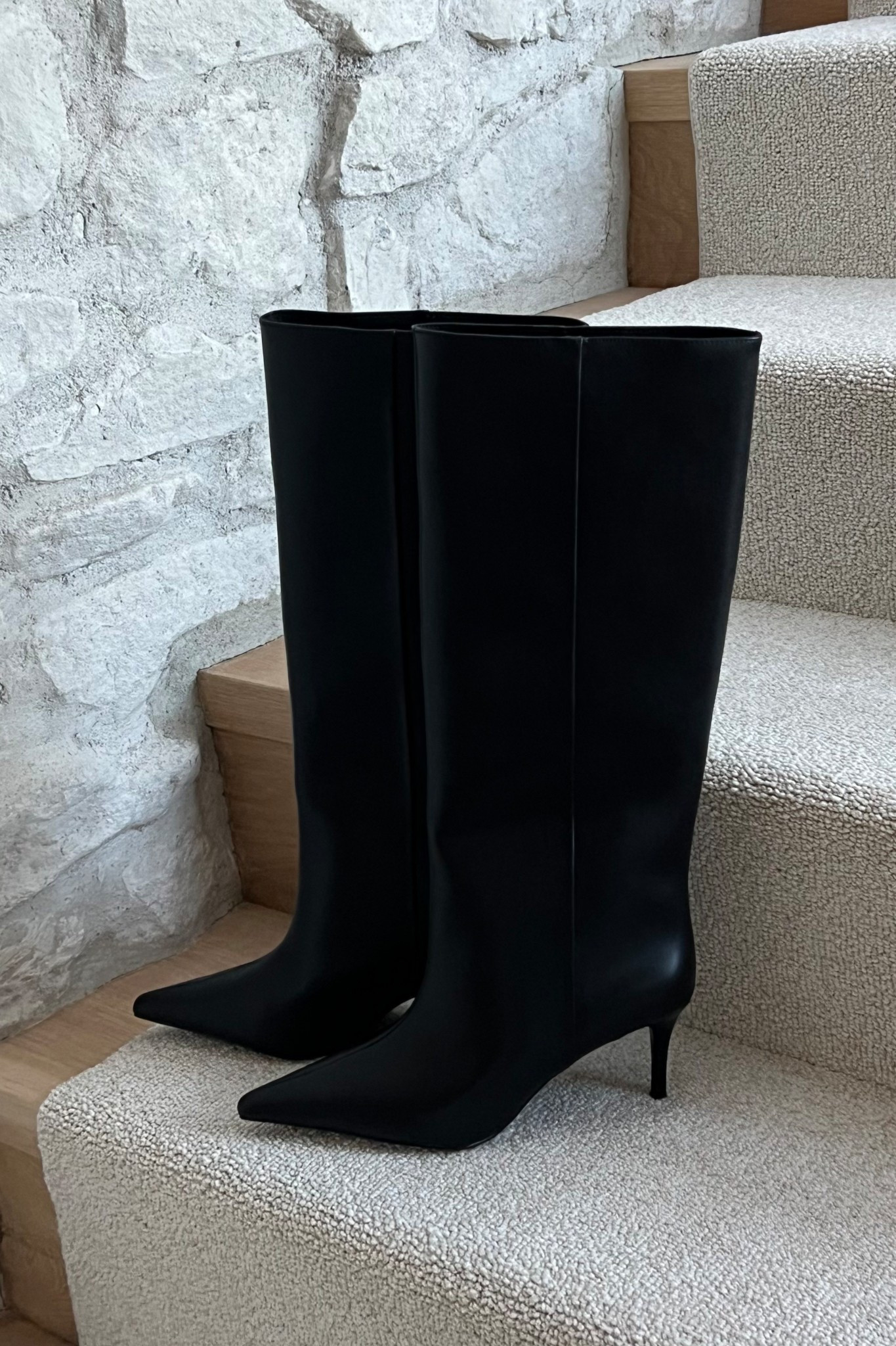 These are underrated! Under $80 so comfortable tts. Also have them in brown suede. 

#LTKShoeCrush