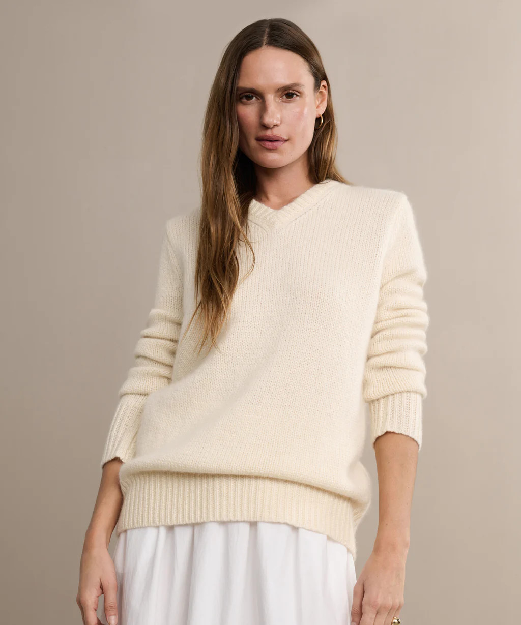 Cashmere Kate V-Neck | Jenni Kayne