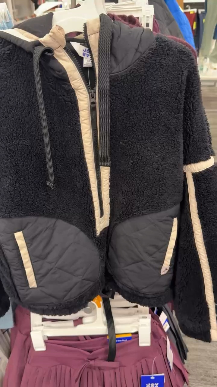 How cute are these Sherpa jackets from Target?! Comes in so many cute prints 

#LTKFindsUnder50 #LTKHoliday