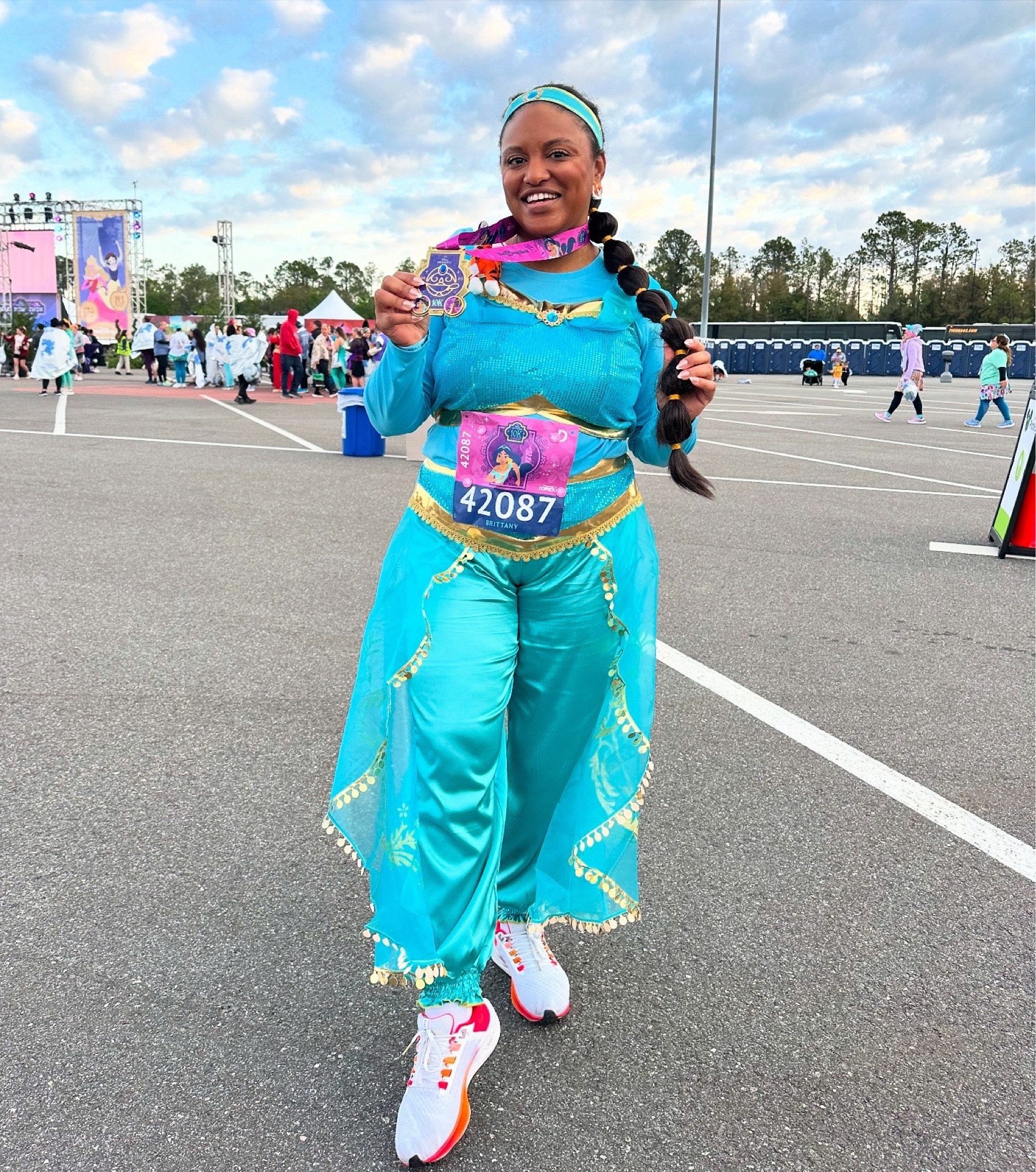 Run Disney outfit ideas | midsize disney fashion wearing XL

#LTKMidsize #LTKStyleTip