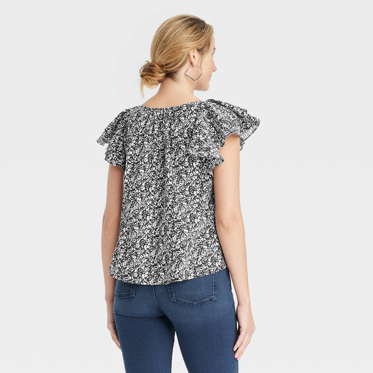 Women's Ruffle Short Sleeve Blouse - Universal Thread™ Floral | Target