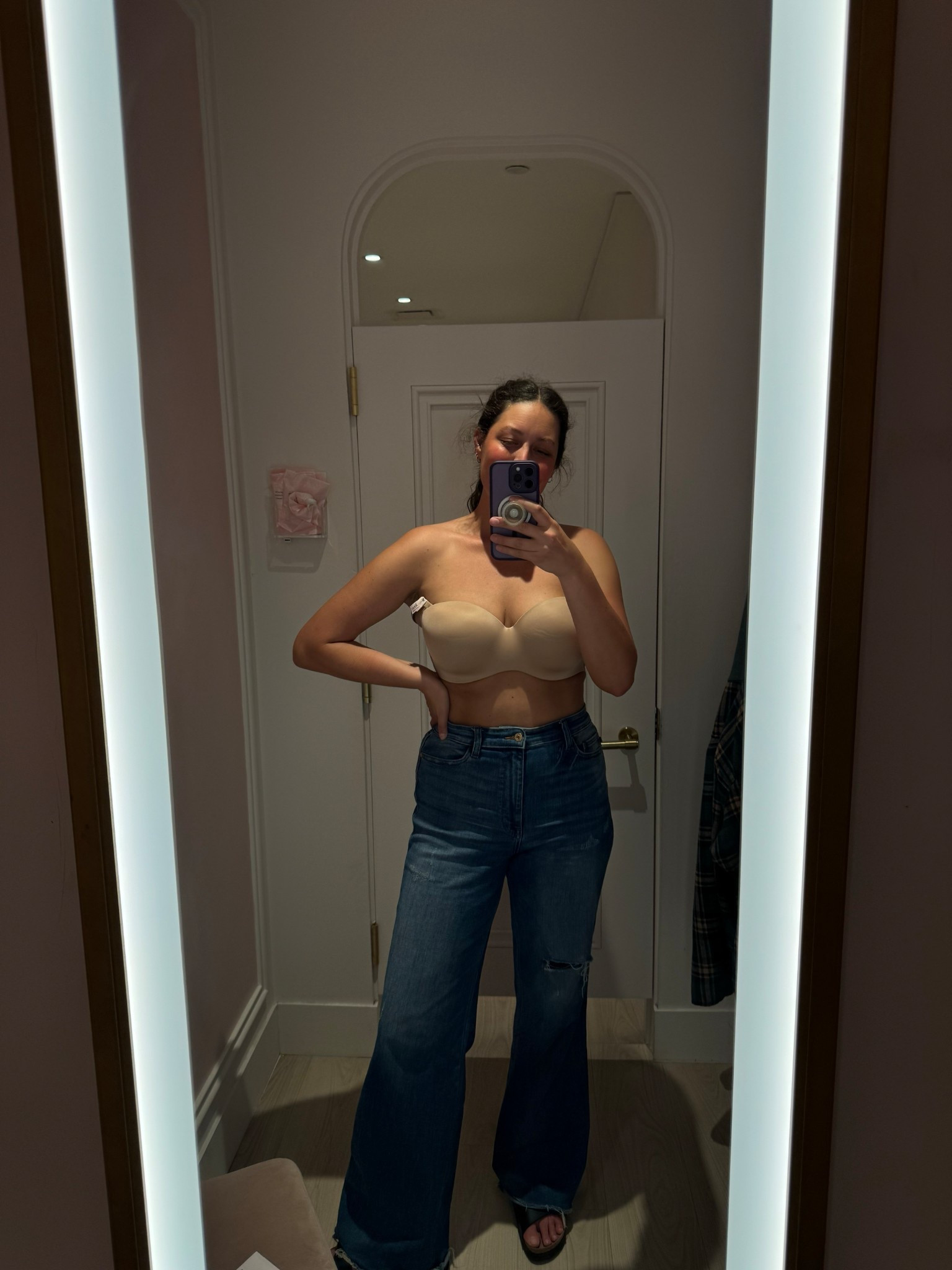 A strapless bra that actually stays put, feels supportive, and doesn’t make you want to rip it off halfway through the day.

Comfortable, secure, and perfect for everything from summer dresses to everyday we

#LTKFindsUnder100 #LTKStyleTip #LTKFindsUnder50