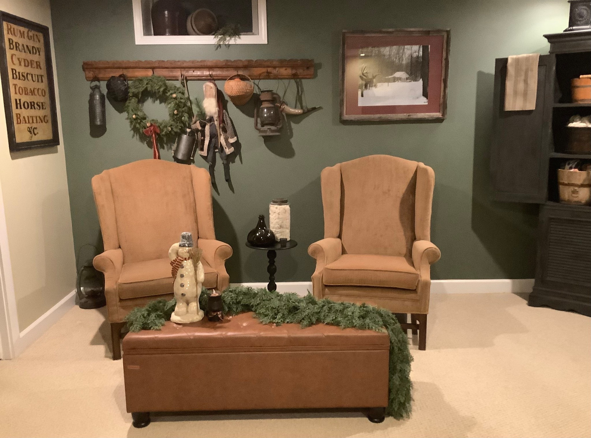 I wanted to share my new storage bench…if you have kids or grandkids, you need some place in your home that’s not just comfortable and functional but open ~ where they have room to play and for us, that’s in the basement! Especially if you have little boys!!! 👦🏻 I found this ottoman on Amazon and it holds all their little farm toys and construction equipment! 🚜🐄🧑🏻‍🌾🚧
www.sugarcreekantiques.com

#LTKKids #LTKHome