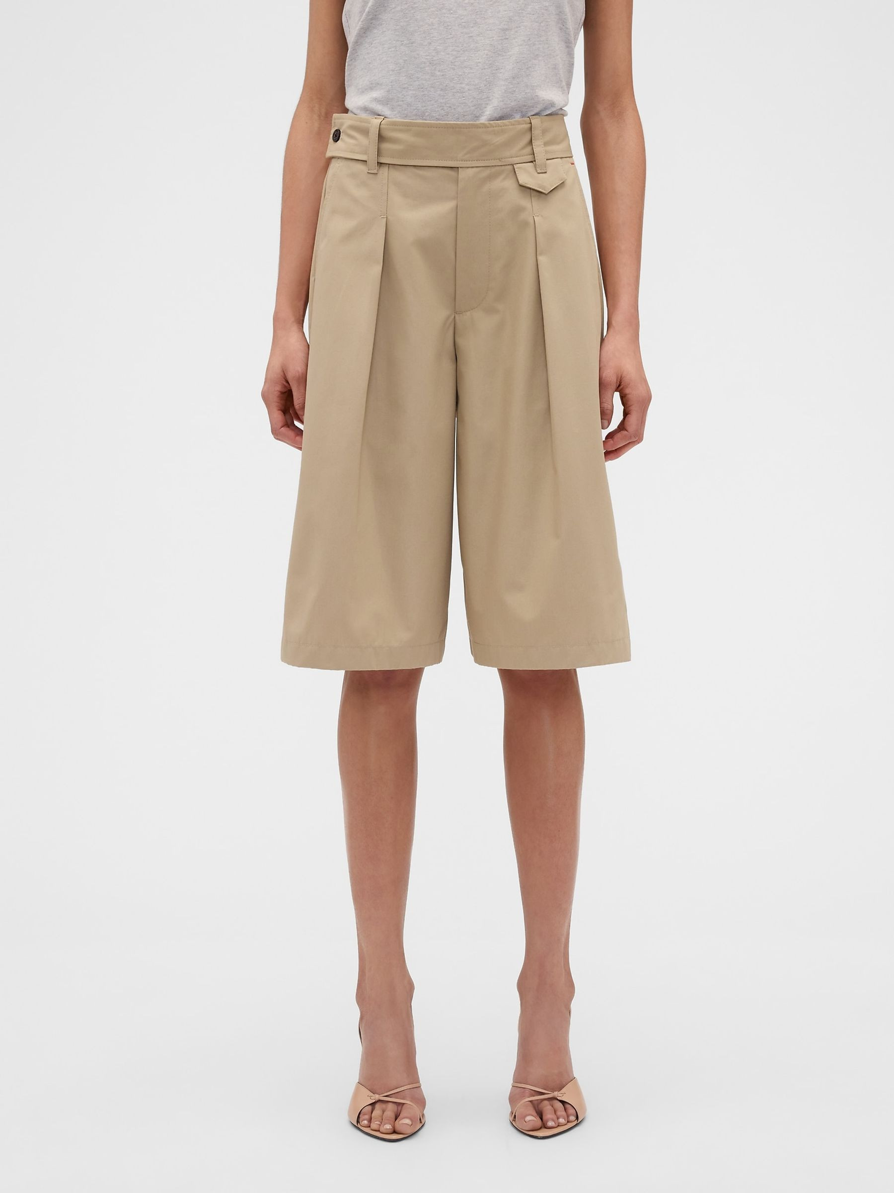 Gap x Victoria Beckham Beige High Waisted Pleated Shorts | Gap | GAP UK