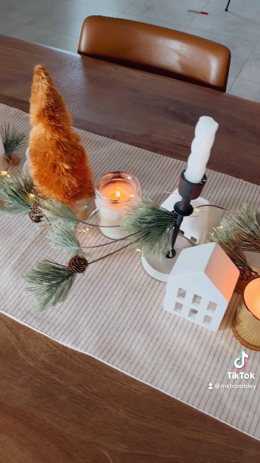 Christmas centerpiece heaven! The cutest find from Target to crest that cozy holiday loook🎄✨

#LTKHoliday #LTKSeasonal #LTKhome