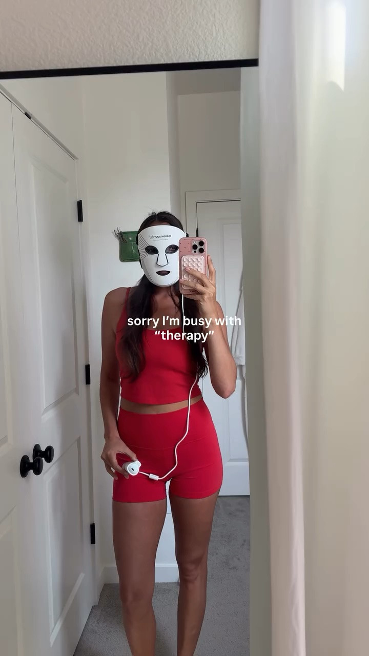 I’ll get back to you in 10 🙂‍↕️❤️ we all need a little “me” time!! have you tried red light therapy?

red light therapy helps boost collagen, smooth fine lines, and calm redness using targeted 10-minute at home treatments. 

I love the @currentbody mask because it’s made with flexible silicone for a comfortable fit & clinically proven wavelengths like red, near-infrared, & deep near-infrared to energize skin cells & improve overall firmness. amazing what red light therapy can do!! 

Comment SHOP for the 🔗 + use my code WHITNEYK to save ❤️❤️