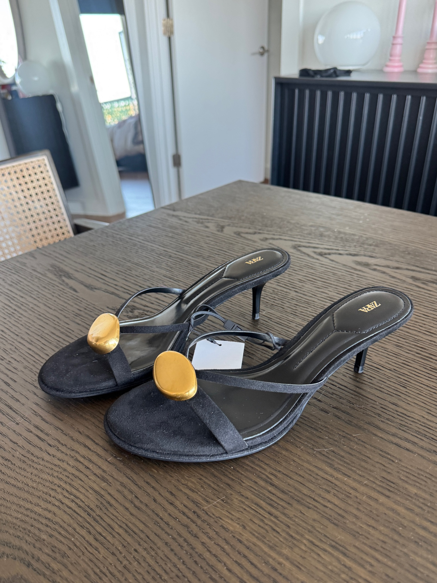 love these zara kitten heels sm!! 

#LTKU #LTKStyleTip