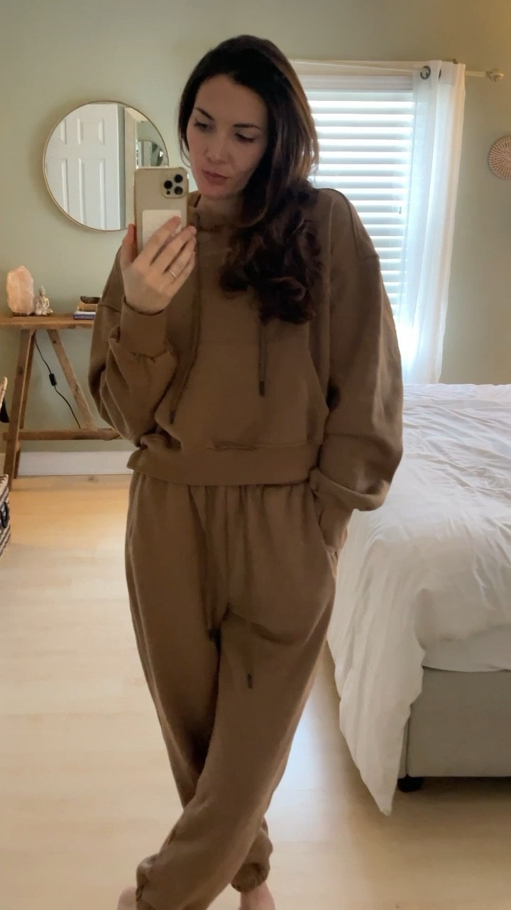 Comfiest set! Fleece lined, drop shoulder & cropped fit ✔️ loungewear perfection! 

#LTKsalealert #LTKfindsunder50 #LTKCyberWeek