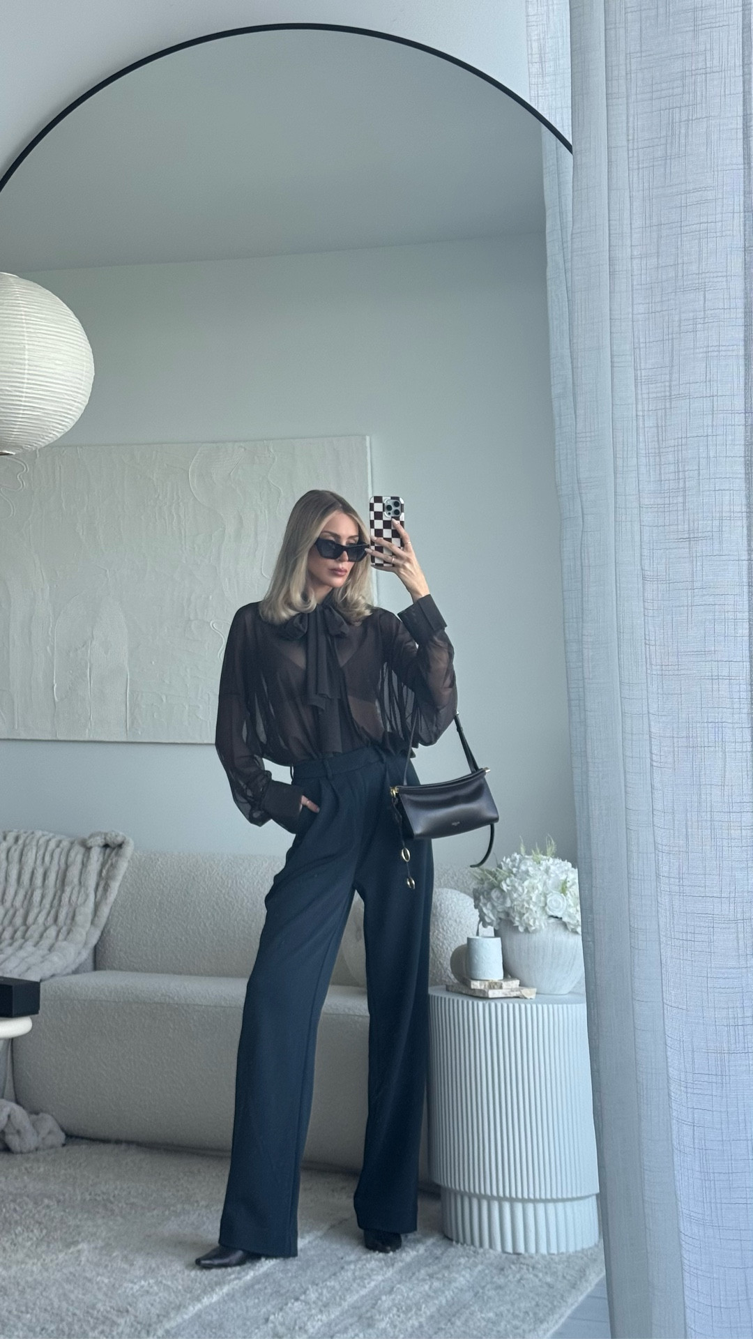 NAVY & DARK BROWN >>

#LTKWorkwear #LTKStyleTip #LTKItBag