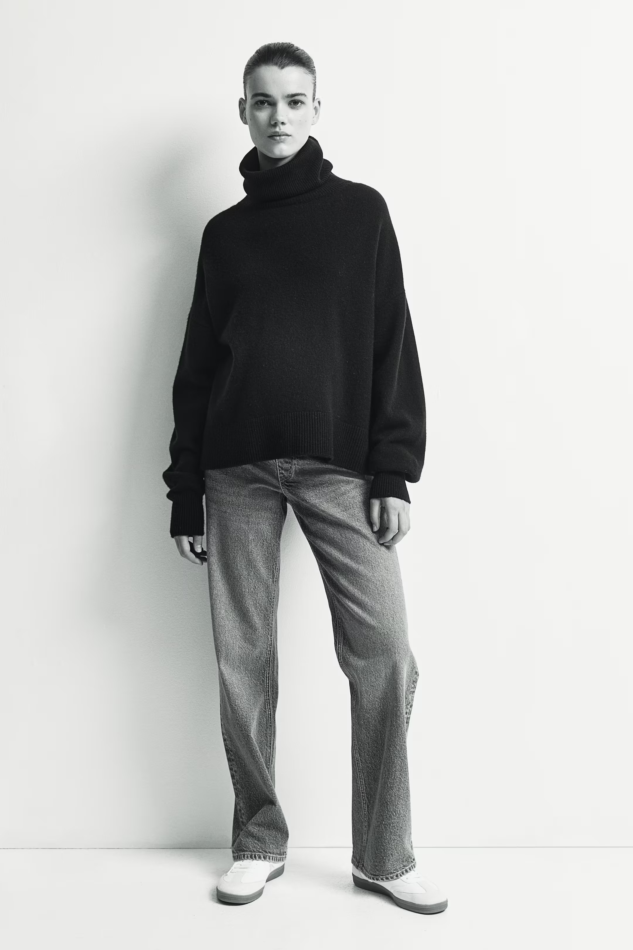 MAMA Straight Jeans - Light denim blue - Ladies | H&M US | H&M (US + CA)