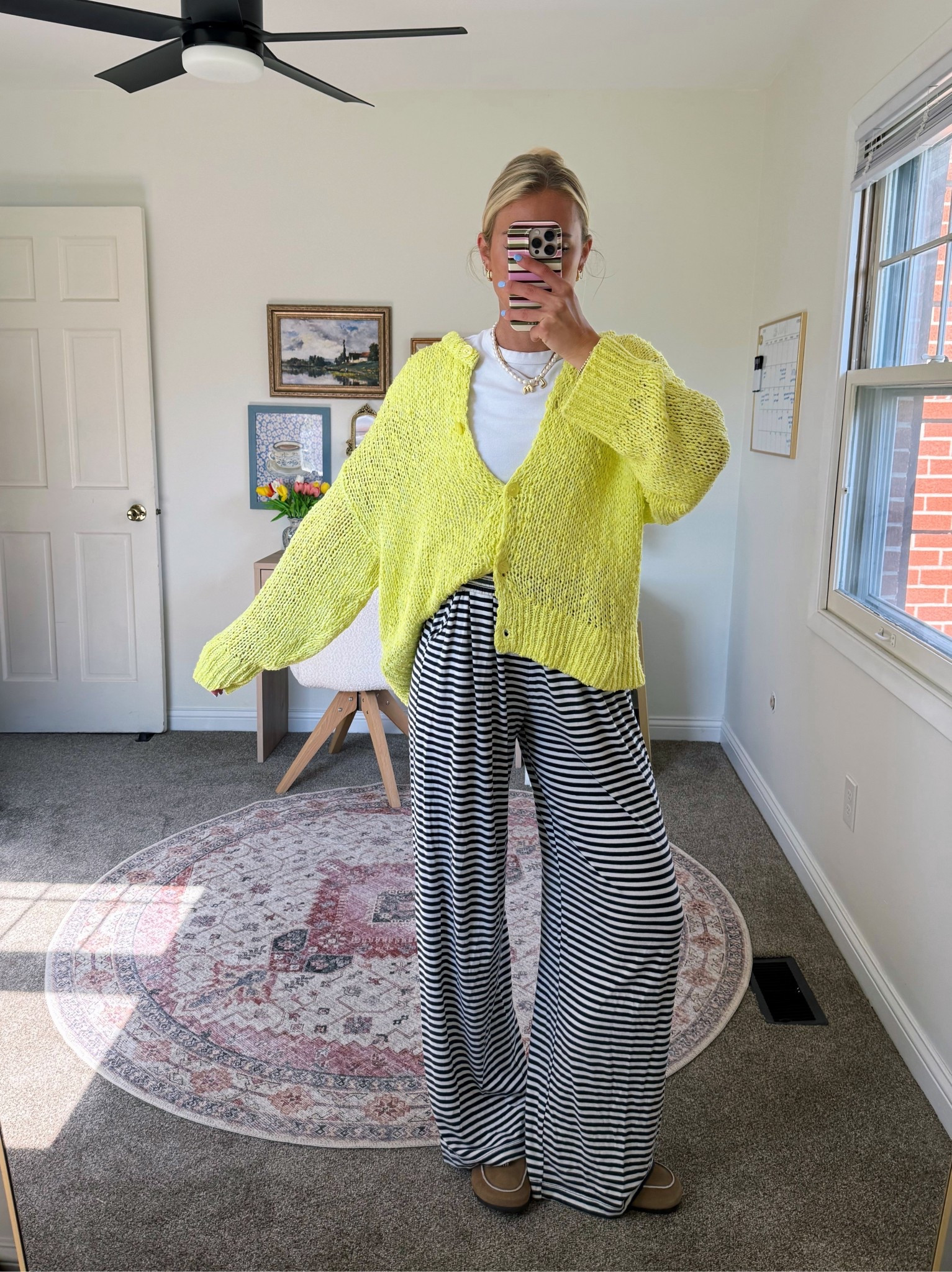 Good morning 🍋‍🟩⚡️🫐 medium in the sweater and small long in the pants! I linked some similar pants

#LTKmorningroutine #LTKootd