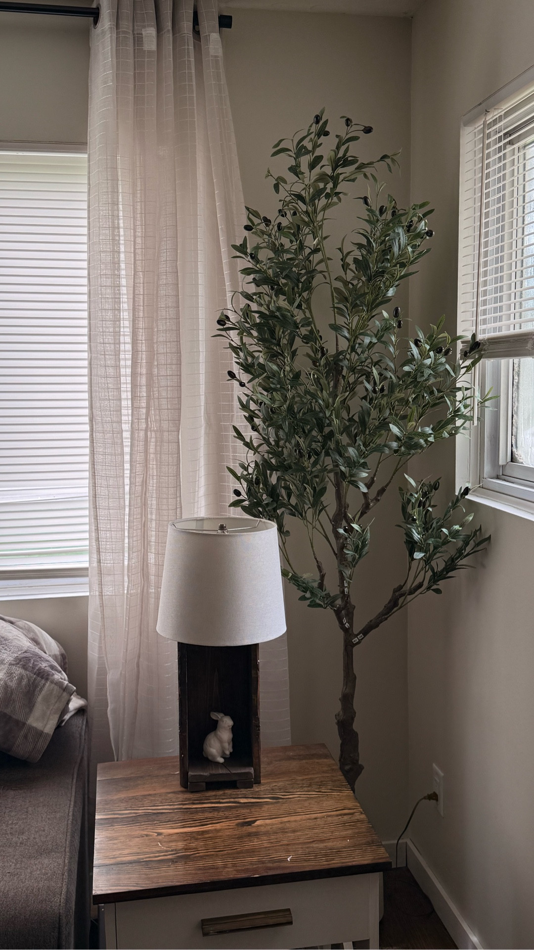 This 7ft artificial Olive Tree is only $49 on Amazon and was the perfect bit of color and life for this corner. 

#LTKHome #LTKSaleAlert