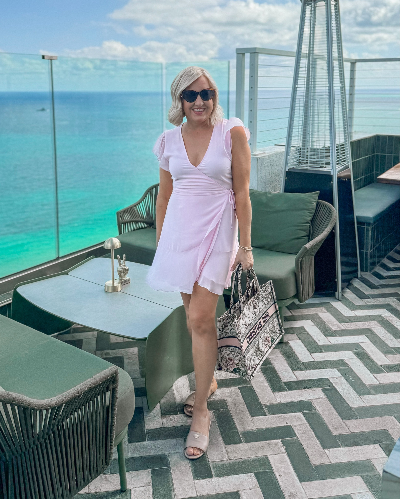 Beautiful lunch with my love. 29th Valentine’s Day together. We went to this cool rooftop restaurant overlooking Fort Lauderdale beach. Weather was amazing & food was yummy😎


#LTKOver40 #LTKValentine #LTKPetite