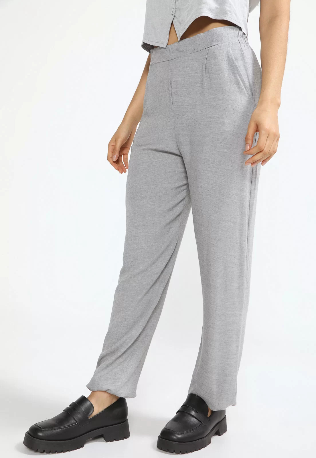 Calça Forever 21 Jogger Pregas Cinza | Dafiti (BR)