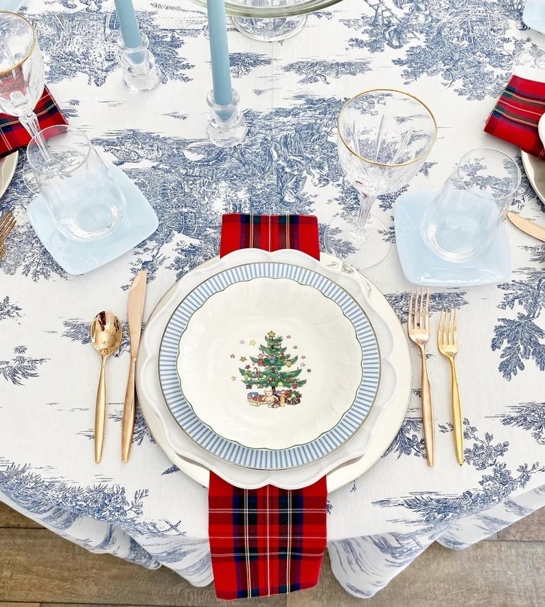 Blue Holiday Table Cloth 


#LTKHome #LTKHoliday #LTKSeasonal