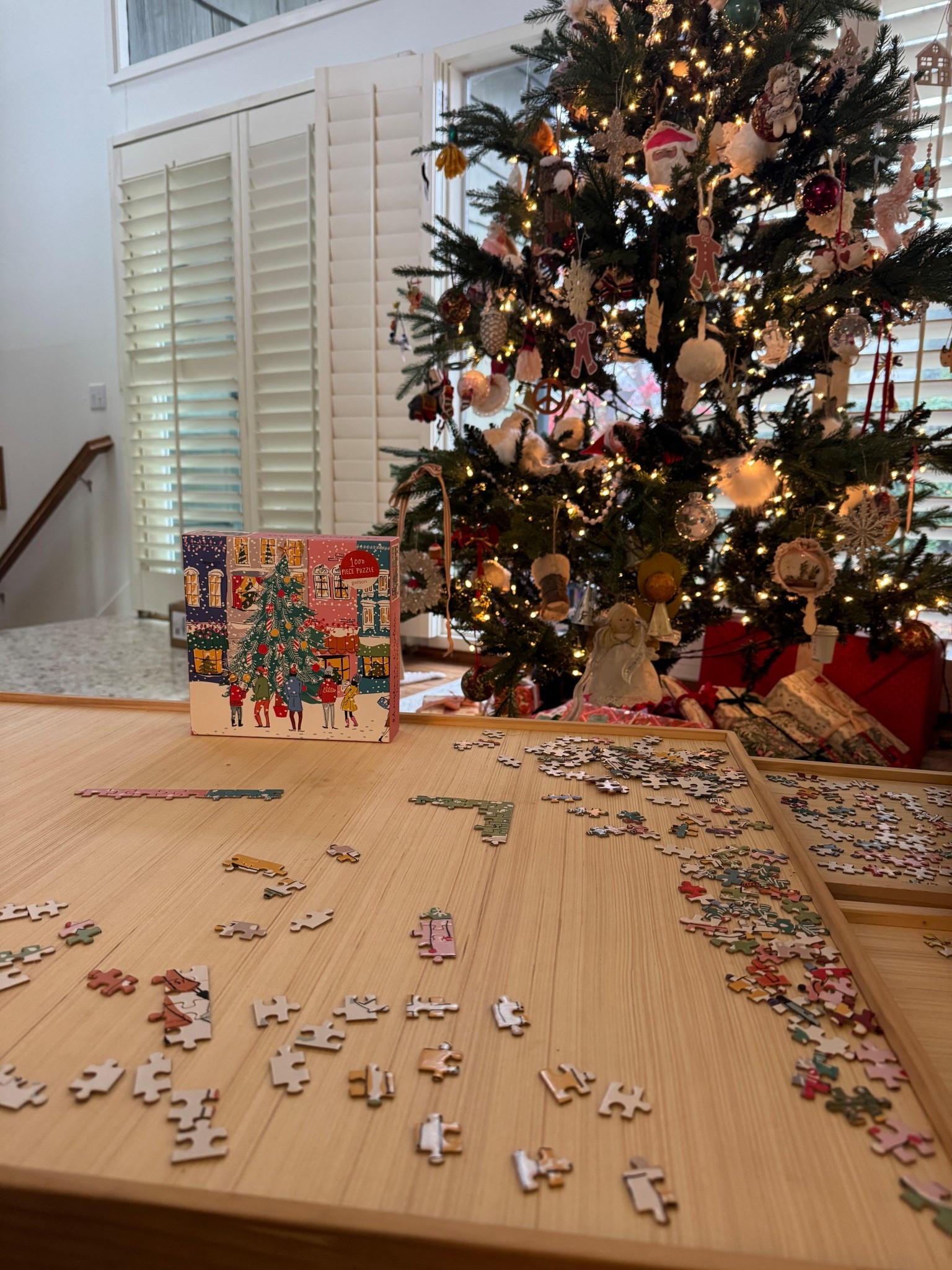 Saturday morning things. 🧩 ✨🎄

#LTKGiftGuide #LTKSaleAlert #LTKHoliday