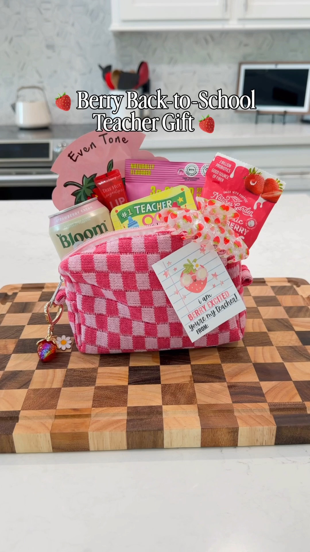 🍓 This berry back-to-school teacher gift is adorable! It's easy to put together, budget-friendly+ this is the cutest "I'm berry excited you're my teacher!" printable.

If you're looking for a back-to-school teacher gift that's thoughtful without being complicated, this is it! ❤️

Comment SHOP and I'll send you the links! 🍓

#backtoschoolteachergift #teachergiftideas #meettheteacher #teacherappreciation #backtoschool

#LTKmomlife #LTKdayinmylife #LTKSeasonal