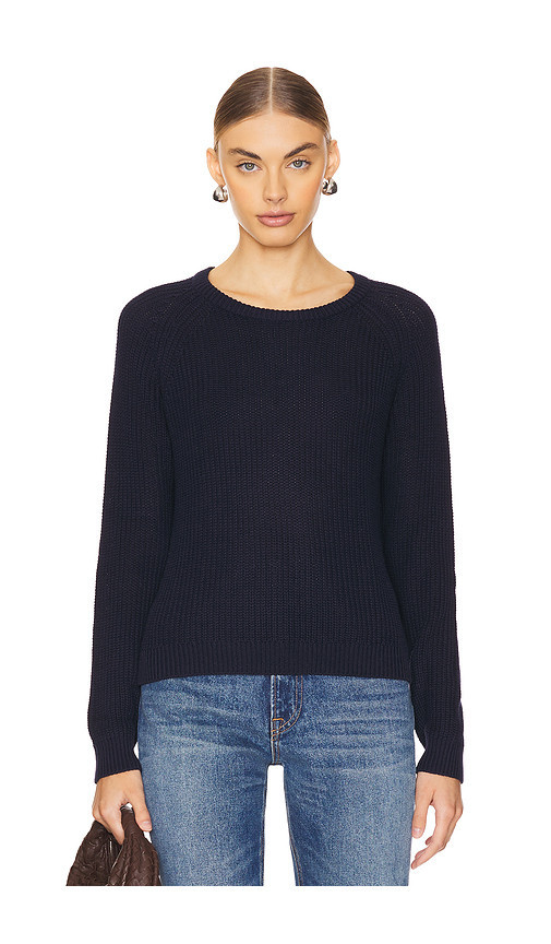 One Grey Day PULL RALEIGH en Navy. Taille XL. Also en XS. | Revolve Clothing (Global)