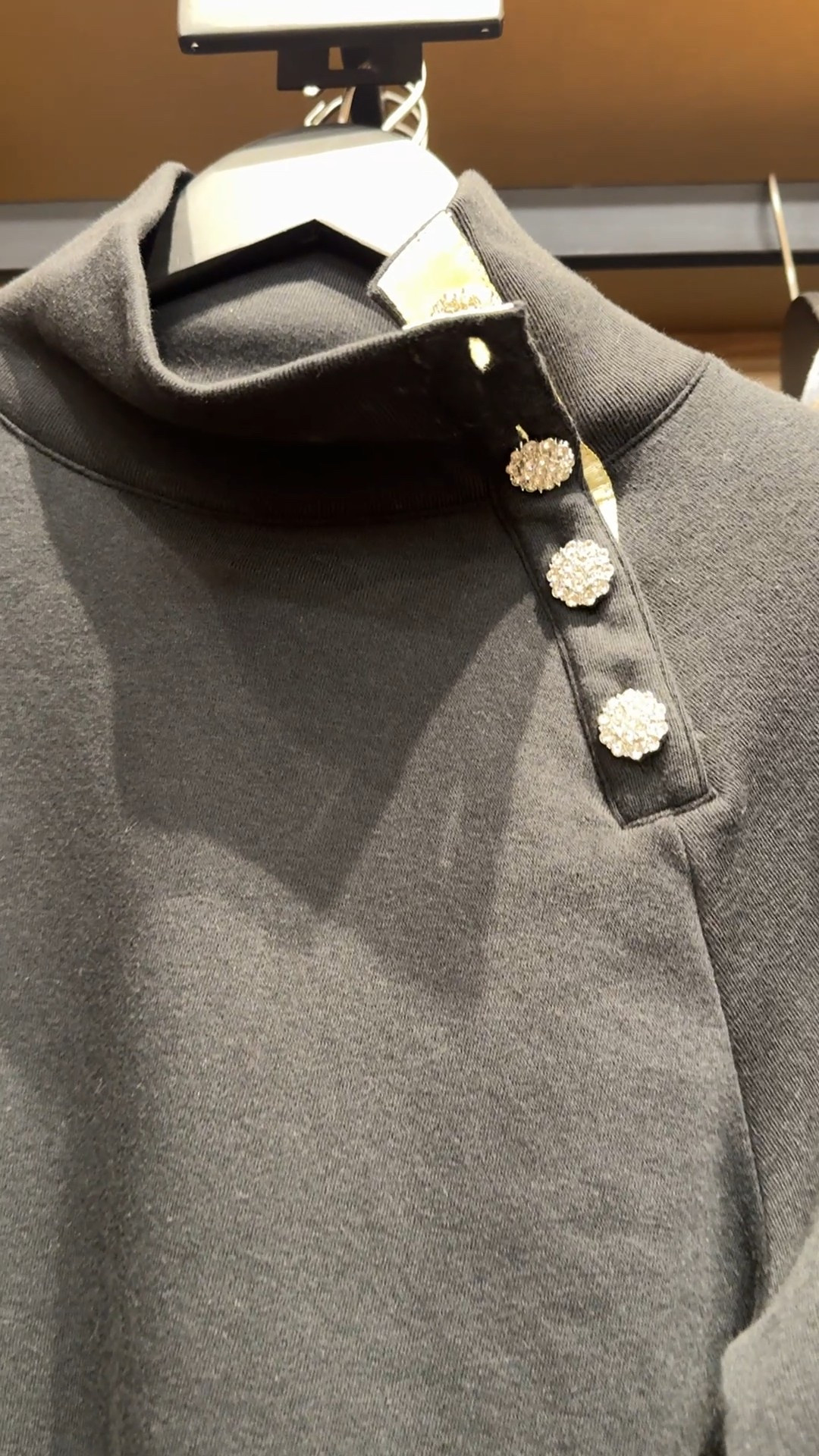 Such a cute holiday top!


#LTKSeasonal #LTKHoliday #LTKParties