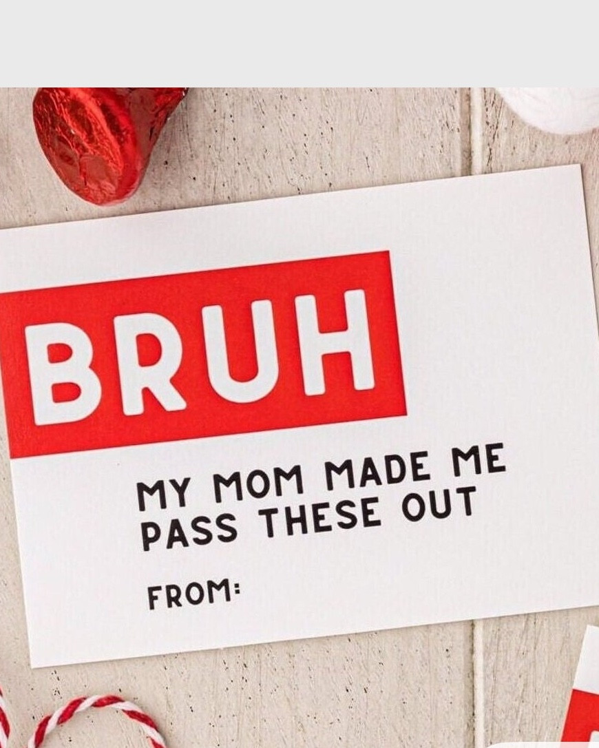 Cute kids Valentine’s Day classroom printable cards for girls and boys. 