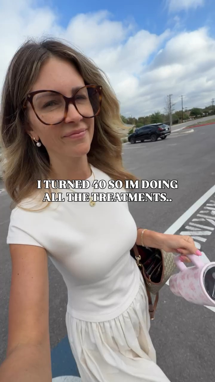 Come with me to @drnewlifecosmetics for the moxi laser! I turned 40 and decided to try all the things! Have you done this? It’s marketed as the most results with the least down time! Mention my name when booking for a discount! #moxi #moxilaser #40yearoldmom