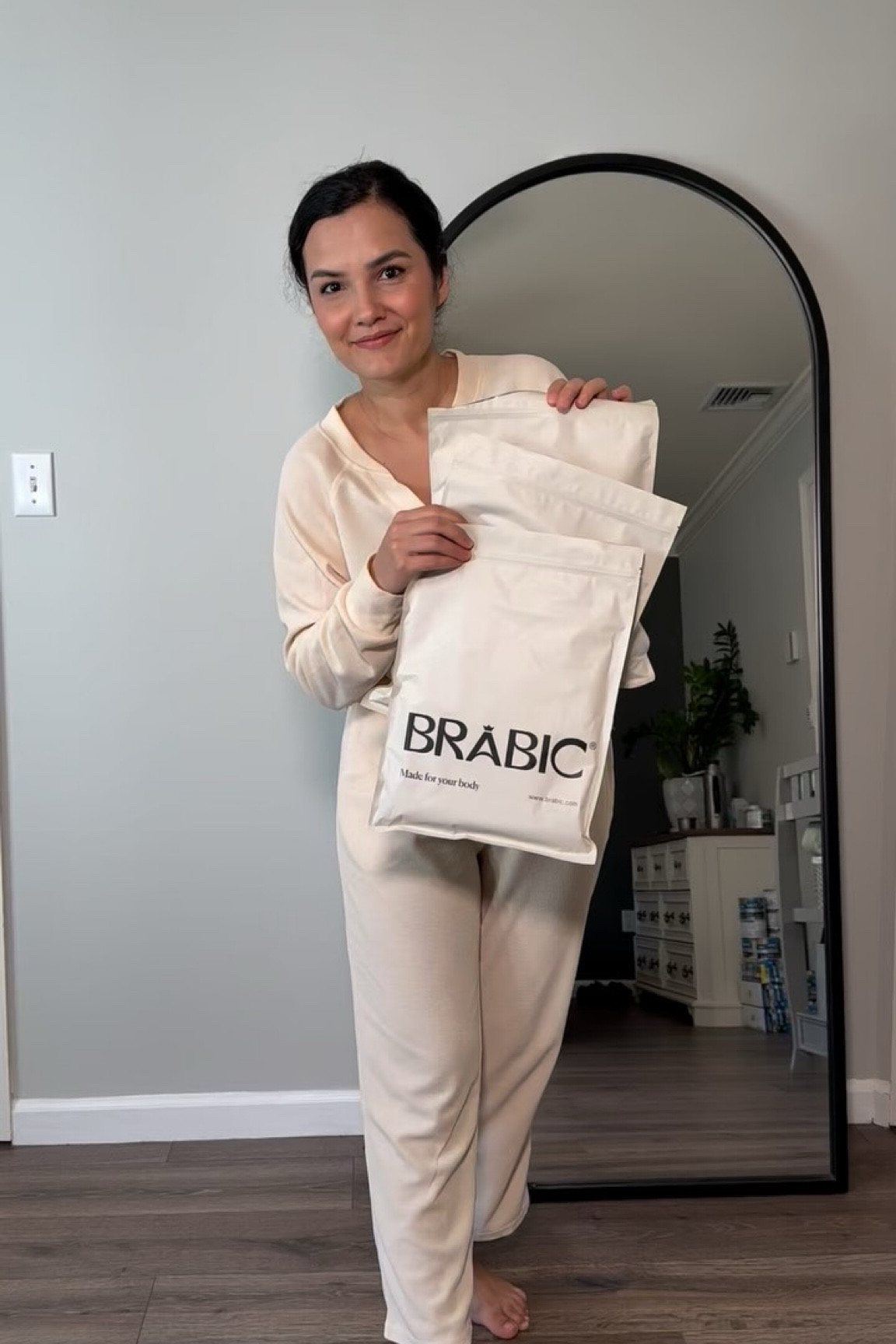 Postpartum recovery is unique for every mom, but finding little ways to feel more comfortable can make a big difference. ✨ 
A good bodysuit can provide the support your body needs during this transition—offering gentle compression to reduce swelling, support your abdomen, and help you feel more secure as you heal.

It’s all about balance—take care of yourself and trust the process. 💪💖

#PostpartumRecovery #MomsSupportingMoms #BodyConfidence #NewMomJourney #SelfCare 
#brabic  #madeforyourbody  #brabicshapewear #brabicbodysuit #blackfriday #affordablefashion #amazon 
#dailyreels #stylingreels #outfitofthedays #casualstyle #theperfectsimple #instafashionblogger #inspirationstyle #fashionideas  #classicfashion #minimalistfashion #myfashion #outfitideasforyou  #usfashionbloggers #ootdstyle  #simpleaesthetic #whattowear @brabic__official