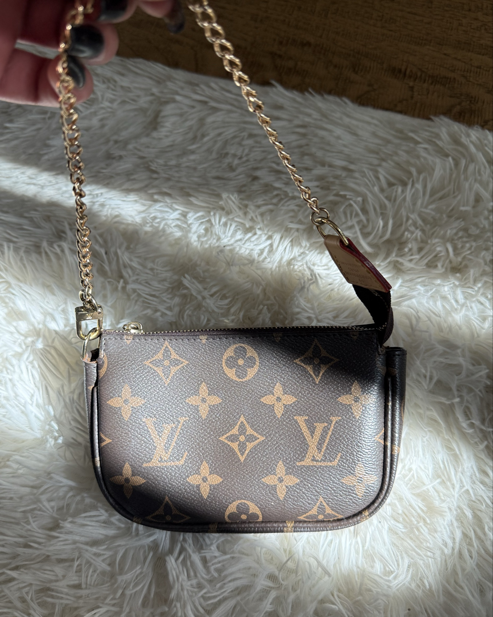 Lv mini pochette

#LTKgiftguide #LTKbag #LTKdatenight