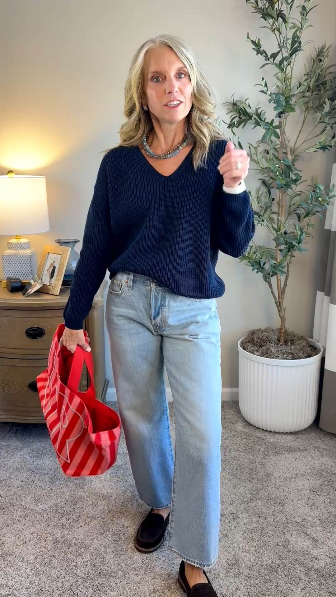 If you love a cotton sweater, you’re going to want this one in every color. Wearing XS and 26 jeans. @Quince @levi