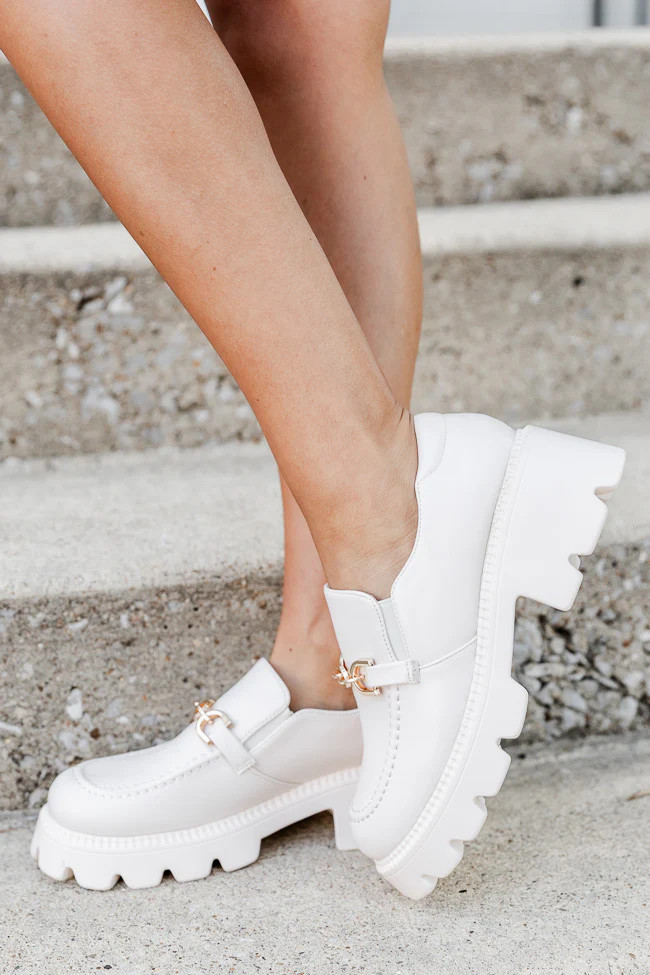 Stacey Cream With Gold Chain Loafer | Pink Lily