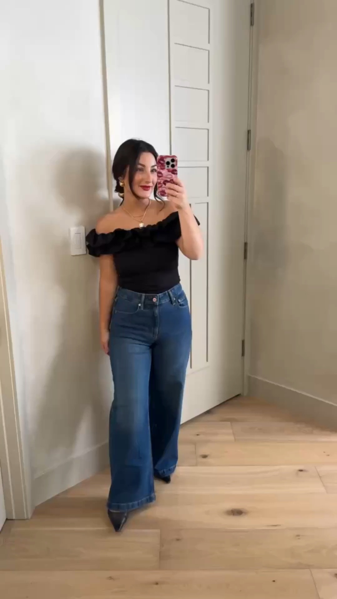 Ruffle off the shoulder top and high rise jeans! 
Top size small, Jeans size 27 petite 

5'0" 140lbs
Petite friendly

#LTKdayinmylife #LTKootd #LTKPetite
