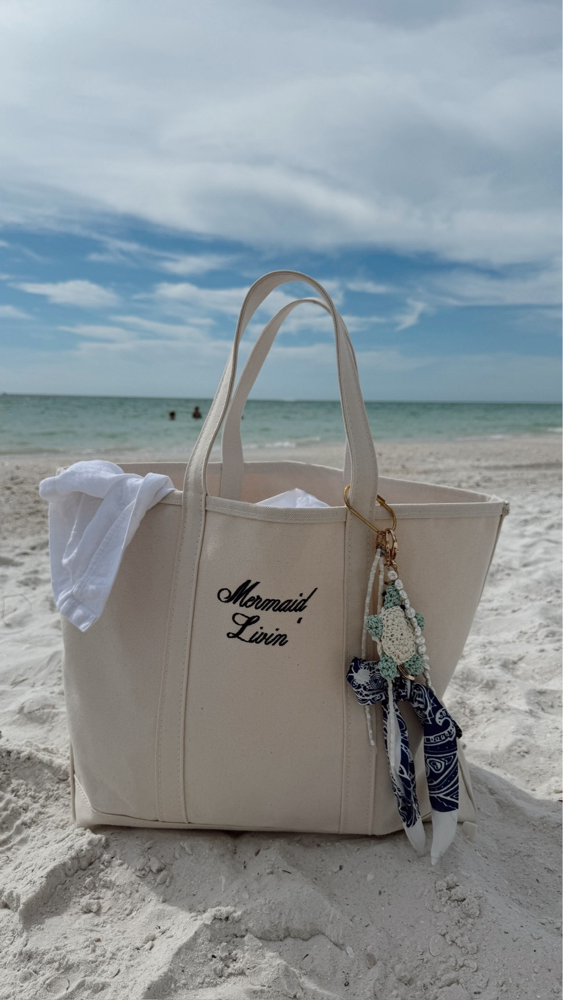The L.L Bean Tote in the color natural with navy lettering makes for the perfect beach day bag!

Beach day, boat and tote, Il bean tote, canvas tote, custom tote

#LTKSwim #LTKTravel