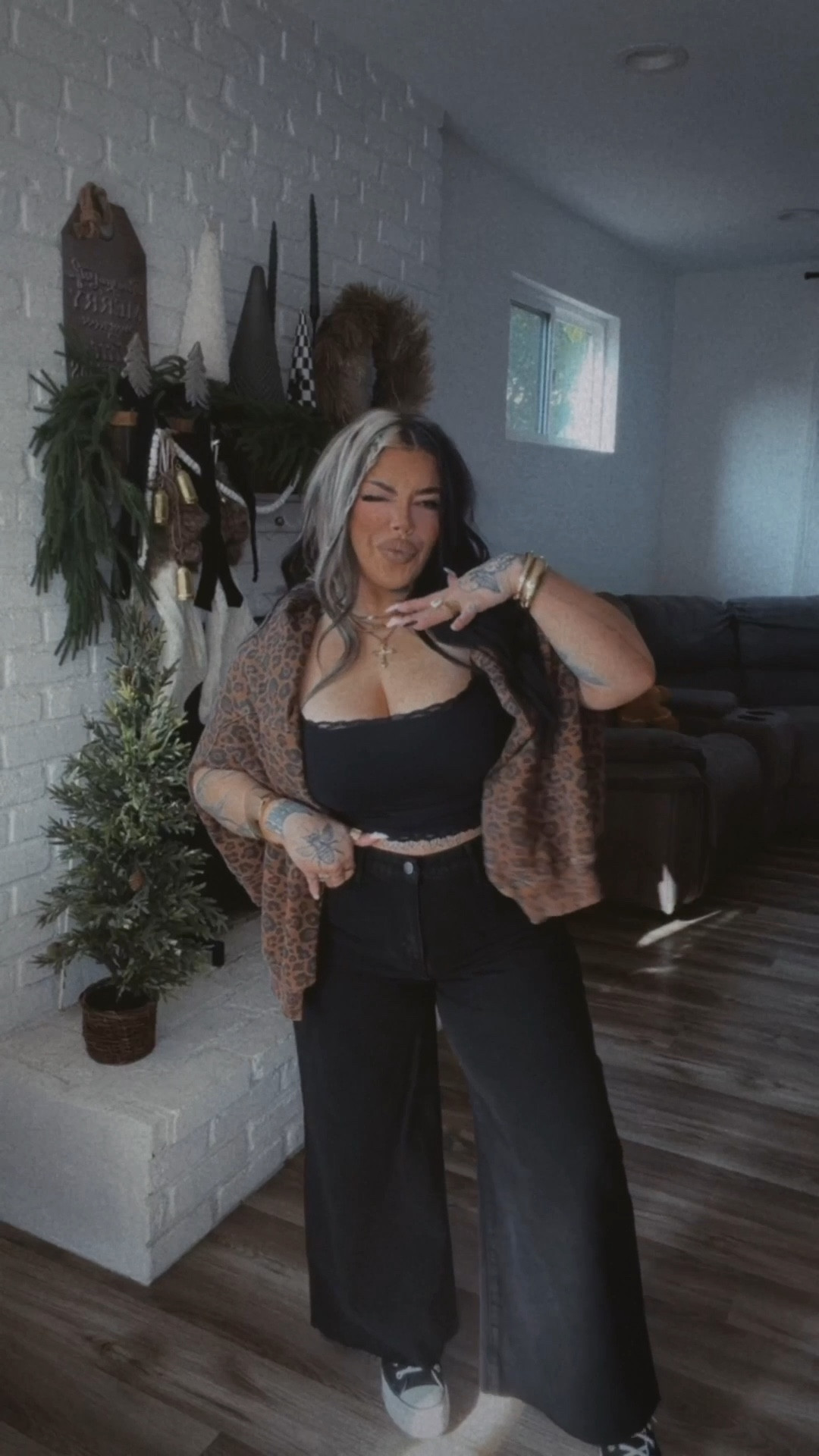 casual cute 🖤

hoodie is hell babes — link to shop is in my bio with a discount code 

#LTKootd #LTKgrwm #LTKPetite