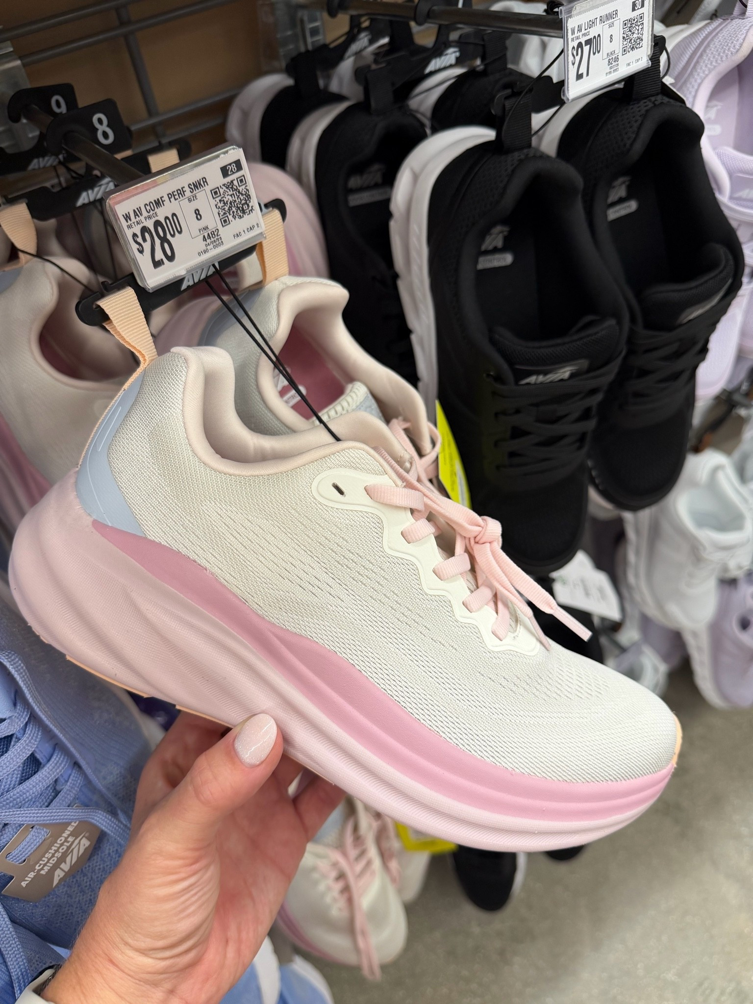 Avia sneakers

#LTKActive #LTKootd #LTKfitnessgoals